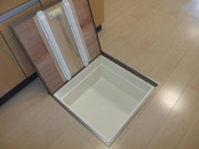 パープルハイム 収納
