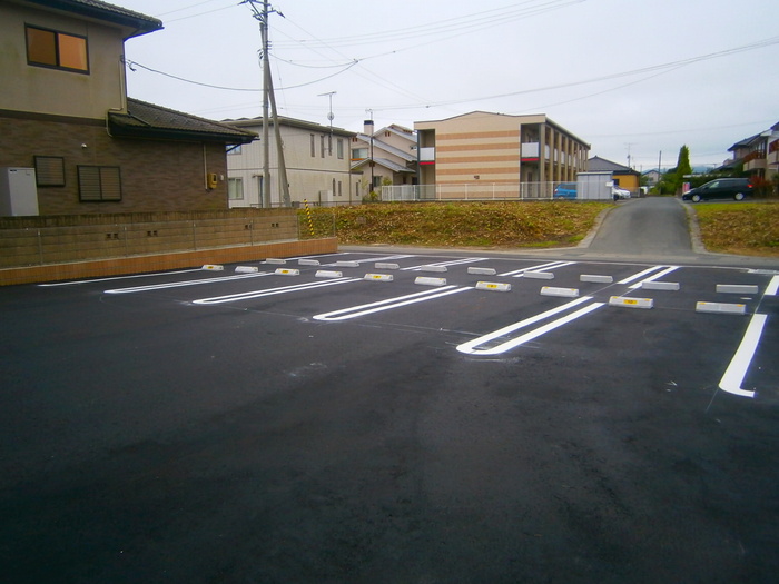 エラーラ 駐車場