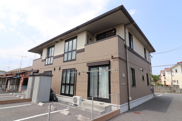 レスポワ-ル岡小名 B 外観