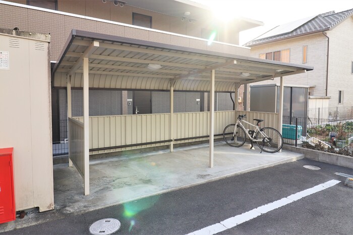 アルカンシエルⅥ 駐車場
