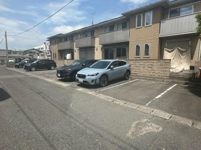 サンライズ 駐車場