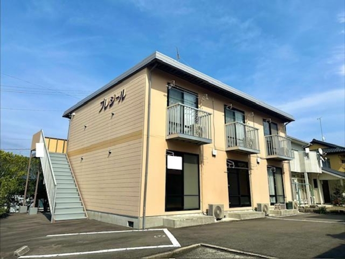 プレジール 外観