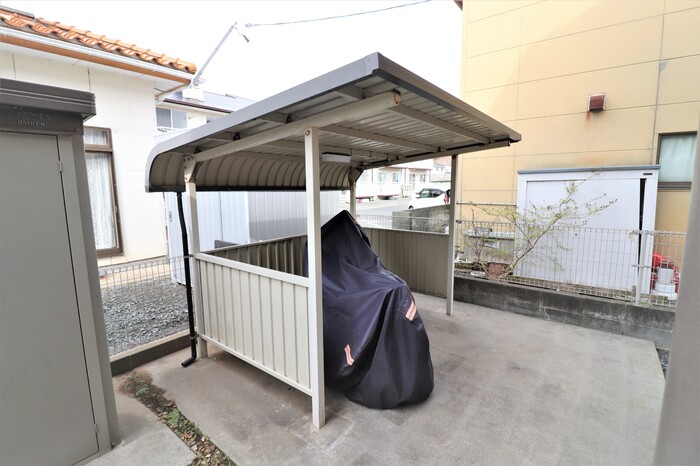 カーサ Ｙｓ 駐車場