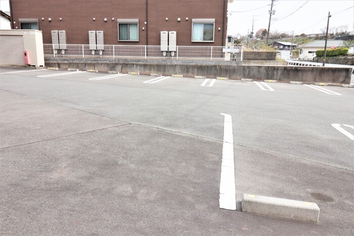 ヴィラパティオＣ 駐車場