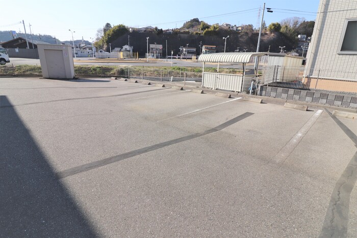 アズール　Ｃ 駐車場