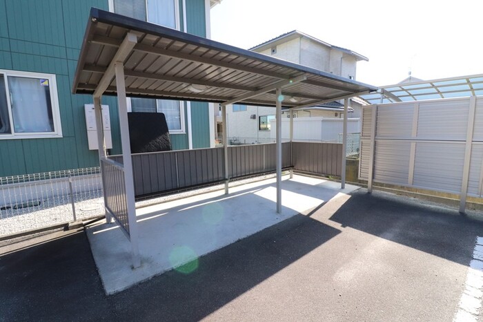 アルシオンＢ 駐車場