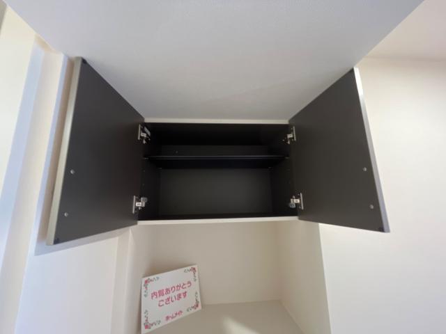 エバーグリーン籠田 収納