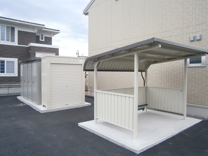 コンフォールななせ 駐車場