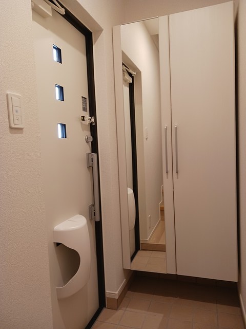 アビッソ 玄関