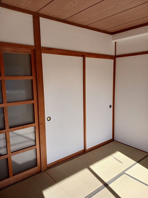 メゾンクレスト 収納