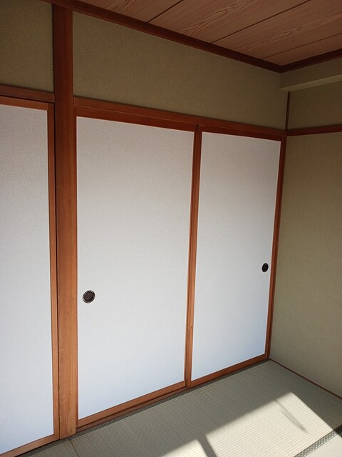 メゾンクレスト 収納
