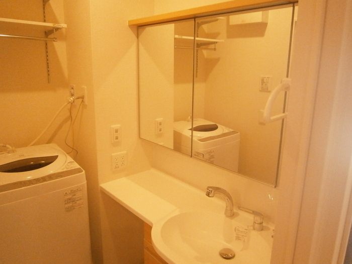 Ｄ－ｒｏｏｍサンケン 洗面所