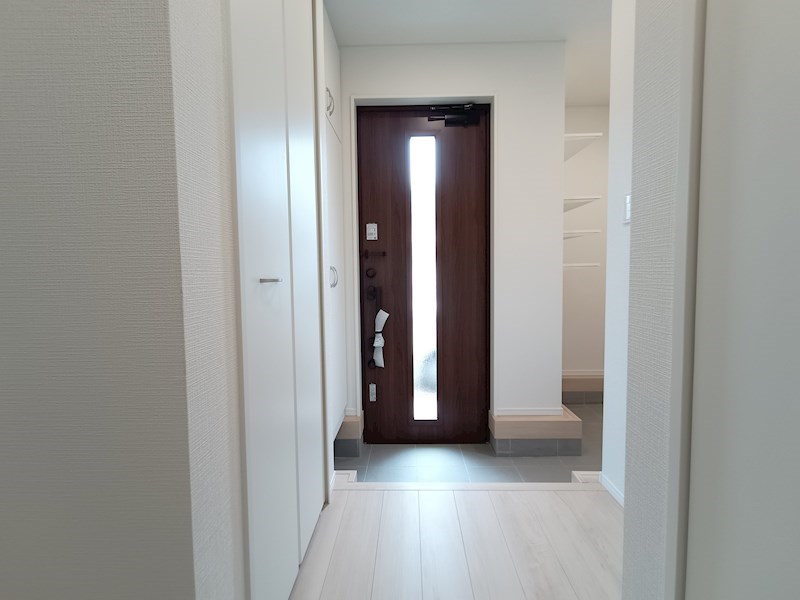 豊ヶ郷  新築平屋物件 玄関