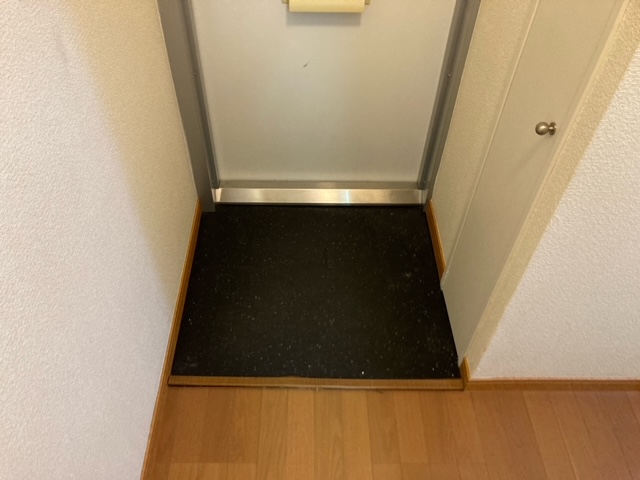 レオパレスＧｒｅｅｎ 玄関