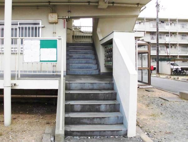 ビレッジハウス磐城６号棟 エントランス