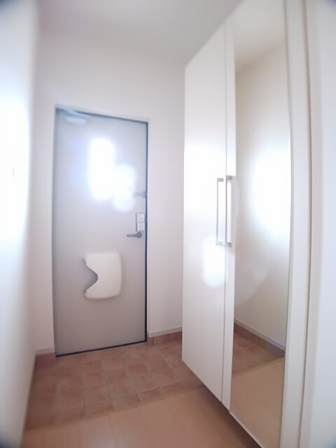 ヴィラ　プリムローズ 玄関