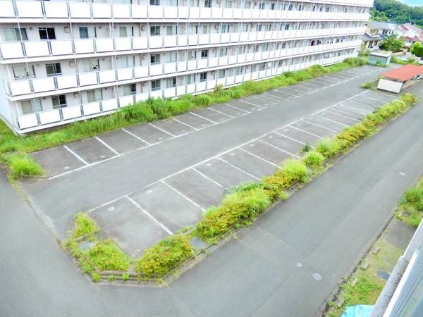 ビレッジハウス常磐２号棟 駐車場