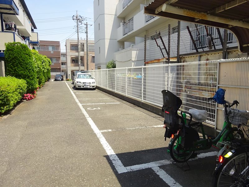 アーバンハイツＢ 駐車場