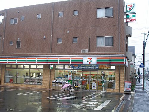 サンプラトー コンビニ