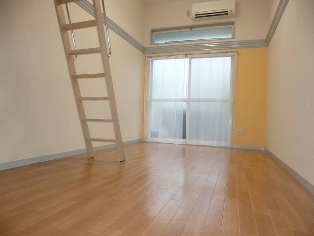 レオ西明石 リビング