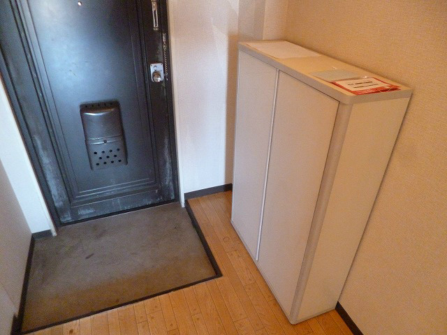 ラ・フラタニテ 玄関