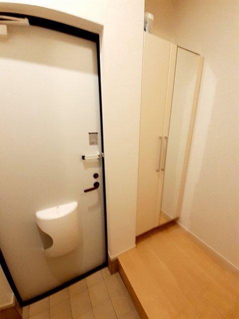 グレースＮＥＯ壱番館Ａ 玄関