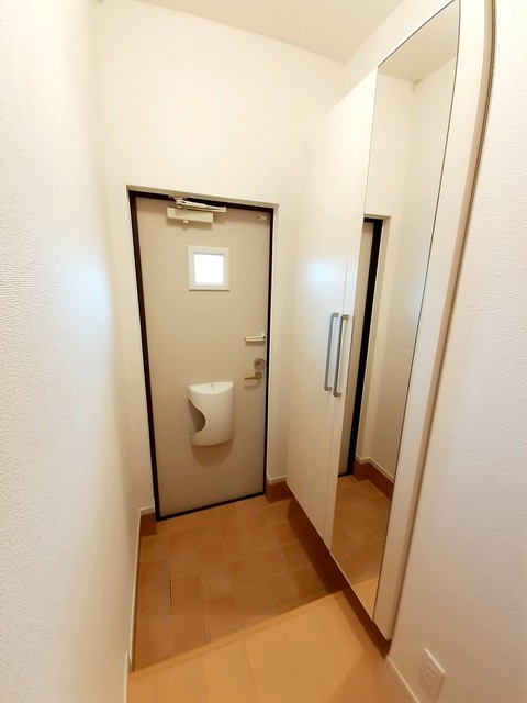 コスモグレイスＡ 玄関