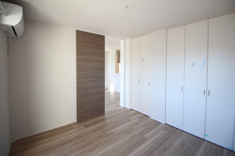 サン・ハピネス ベッドルーム