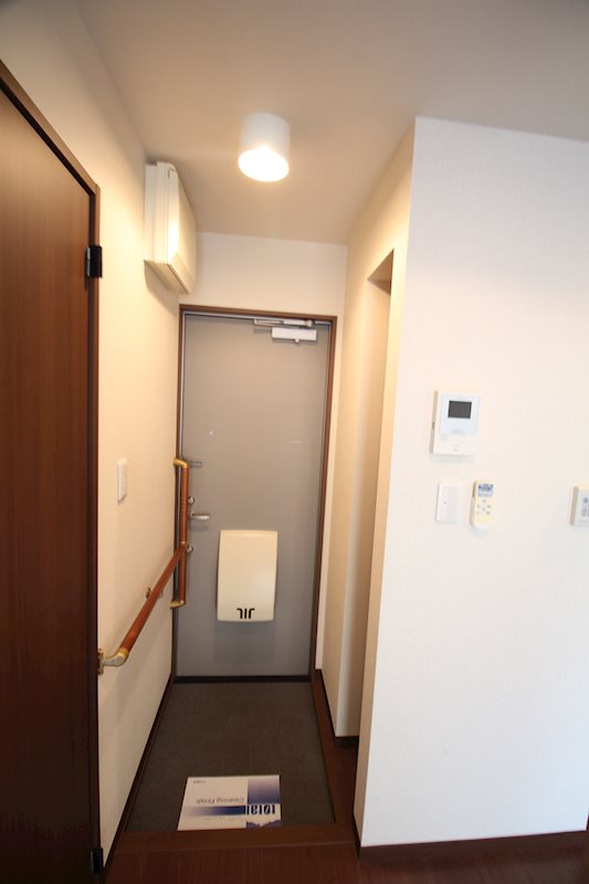 花の街 玄関