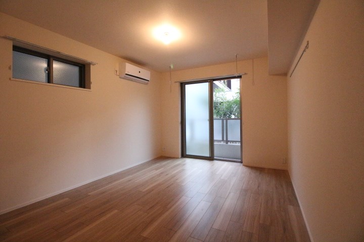 SUZUKAN RESIDENCE　下北沢（スズカンレジデンス） リビング