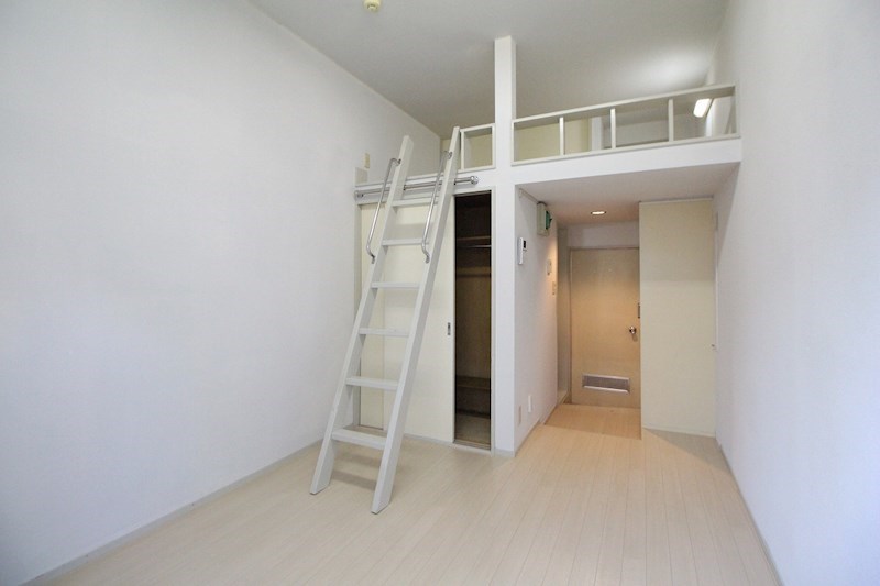 ホワイトヴィラ三鷹台 リビング