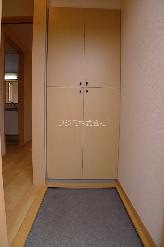 パーシモンヒルズ 玄関