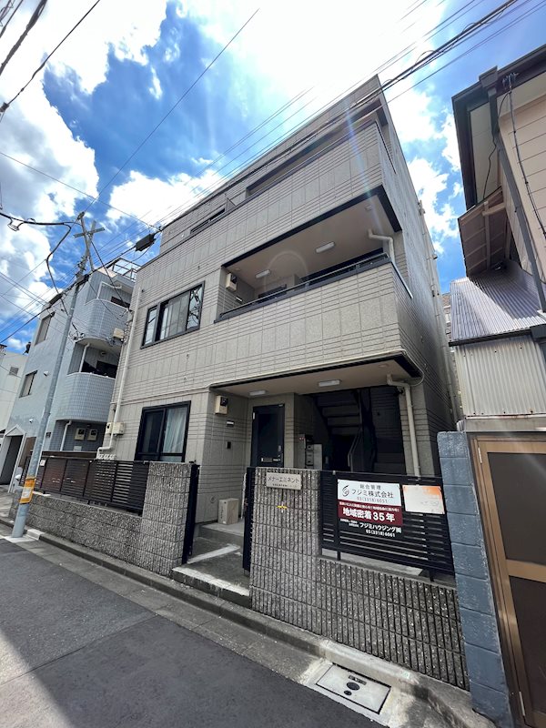 メナーエミネント 101号室 外観