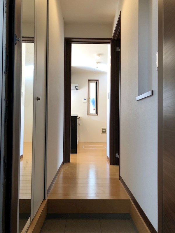 ラ・ブルーノ 玄関