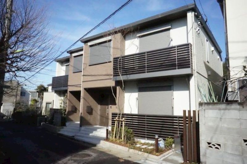エクラシエガーデンズ 202号室 外観