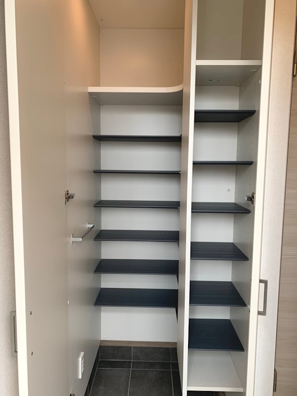 APPLE　COURT 玄関