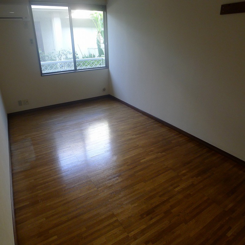 秀楽園 リビング