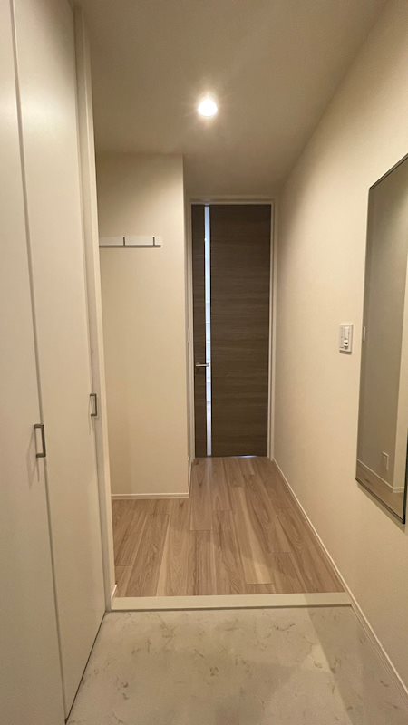 コマフラッツ 玄関