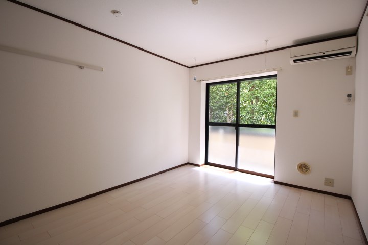 メゾン駒場東大前 リビング