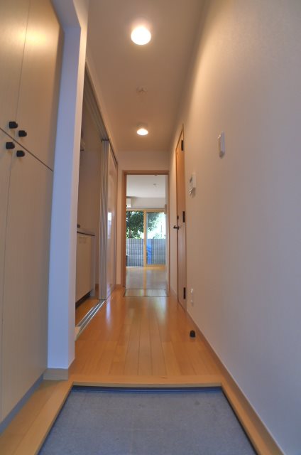 ローズハイツ 玄関