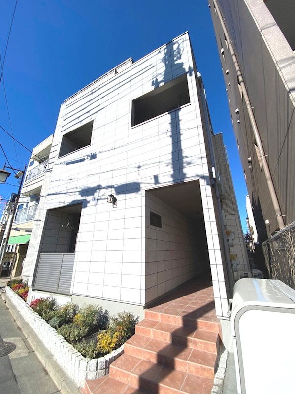 モナミ 301号室 外観