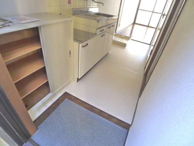 ホワイトヴィラ高円寺 玄関