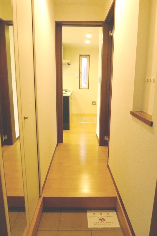 ラ・ブルーノ 玄関