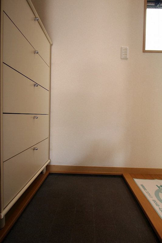 ハイツマイウェイ 玄関