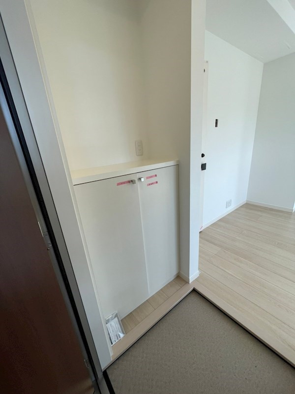 Plum House A（プラムハウスエー） 玄関