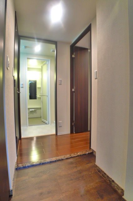 エアリーズ中野 玄関