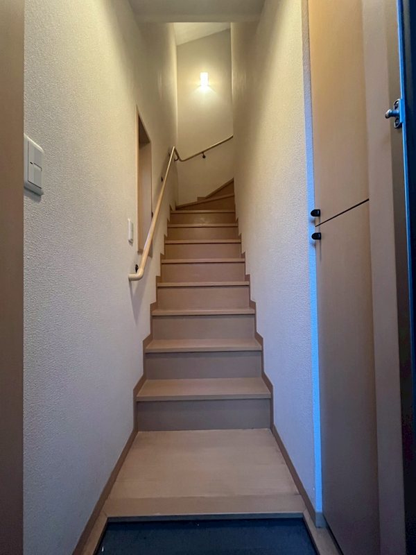 メゾン大国 玄関