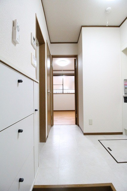 ソレイユ和泉 玄関