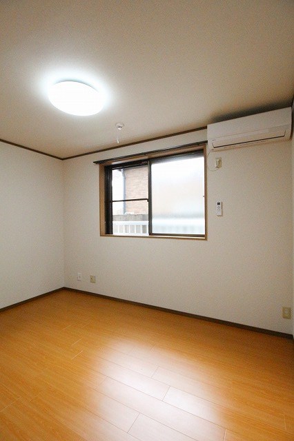 ソレイユ和泉 リビング