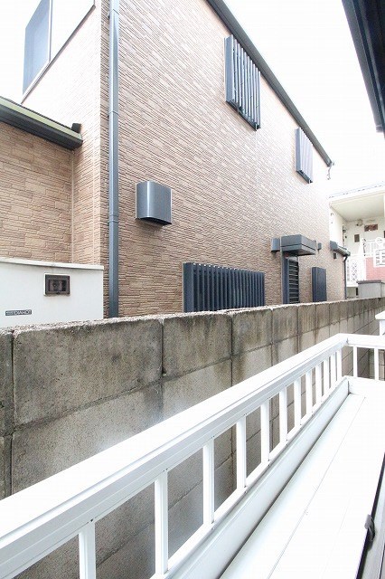 ソレイユ和泉 ベランダ